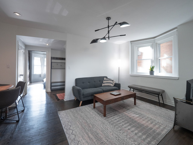 Bright 1 Bed, 1 Bath Entire Floor of a House in Long Term Rentals in City of Toronto - Image 3