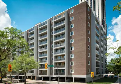 Suite Amenities Air conditioner Fridge Stove Balconies Carpeted floors City views Cable included Win...