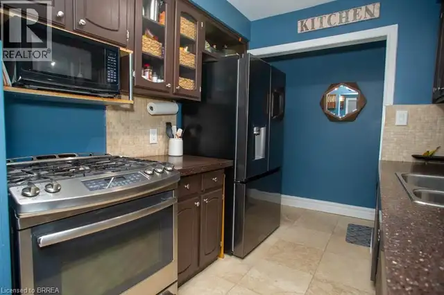 102 CENTURY HILL Drive Kitchener, Ontario in Houses for Sale in Kitchener / Waterloo - Image 12