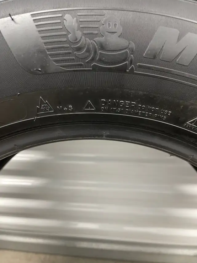 Pair2️⃣:  235/65 R17 108T  XL  Michelin X-Ice Snow SUV. in Tires & Rims in Mississauga / Peel Region - Image 4