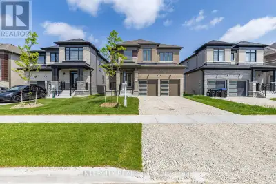 BRAND NEW, NEVER BEEN LIVED IN *Sunnidale by RedBerry Homes, one of the newest master planned commun...