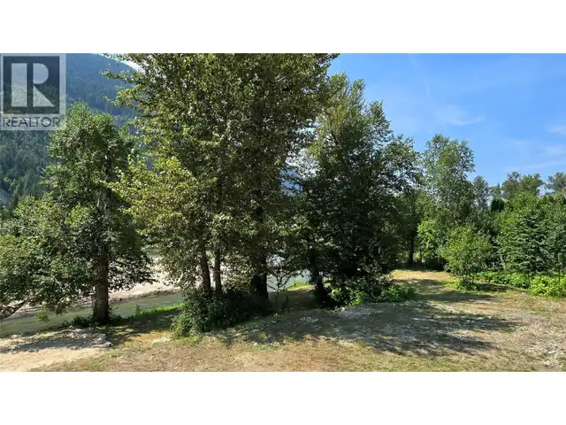 6 Highway Lot# B Crescent Valley, British Columbia in Land for Sale in Nelson - Image 27