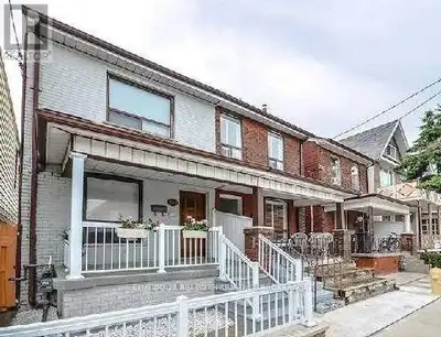 UPPER - 946 OSSINGTON AVENUE Toronto (Dovercourt-Wallace Emerson