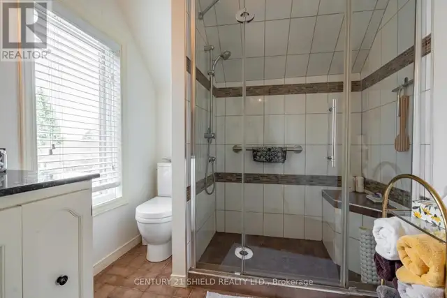 19143 COUNTY RD 2 South Glengarry, Ontario in Houses for Sale in Cornwall - Image 28