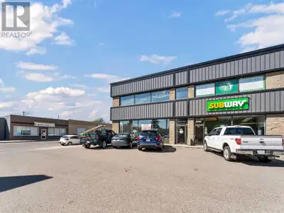 Fantastic 733 sq.ft. lease space on a high traffic location. Situated on the second floor offering w...