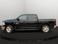 This Ram 1500 Classic has a dependable EZH 5.7L HEMI(R) VVT V8 w/ FuelSaver MDS engine powering this... (image 1)