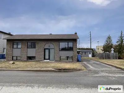 Duplex exceptionnel Rare sur le marché! Découvrez ce magnifique duplex entièrement rénové, le haut e...