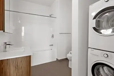 Modern 1-Bedroom Apartment in Downtown Ottawa– Available Oct 1!, View more