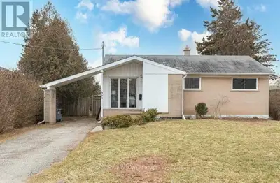 3 Bed 2 Bath Bungalow With Finished Basement for lease located in Bronte East - Bright & Spacious Ho...