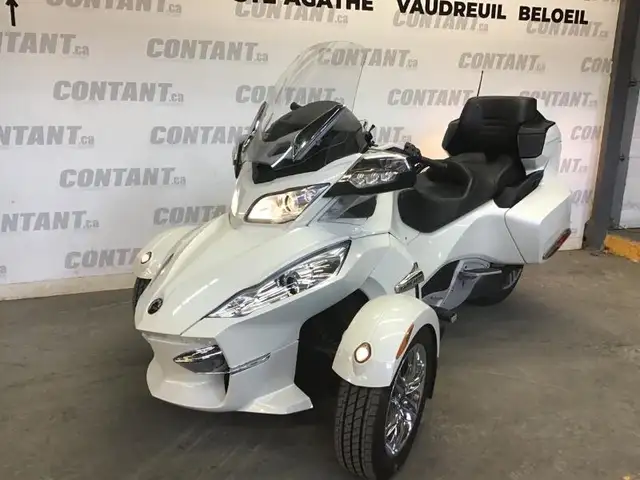 2012 Can-Am Spyder RT Limited in Sport Touring in West Island - Image 3