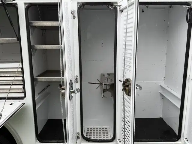 2024 Ram 5500 Heavy Duty Laramie 4x4 Crew Cab Cummins Service Tr in Heavy Trucks in Regina - Image 32