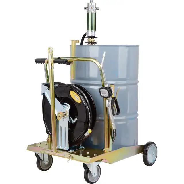 NEW MOBILE 5 TO 1 OIL PUMP KIT WITH HOSE REEL AND PUMP K99455 in Other Business & Industrial in Regina - Image 2