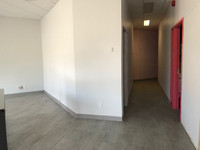 Contactez François au 581-333-7009 pour réserver votre espace commercial dès maintenant. Caractérist... (image 4)