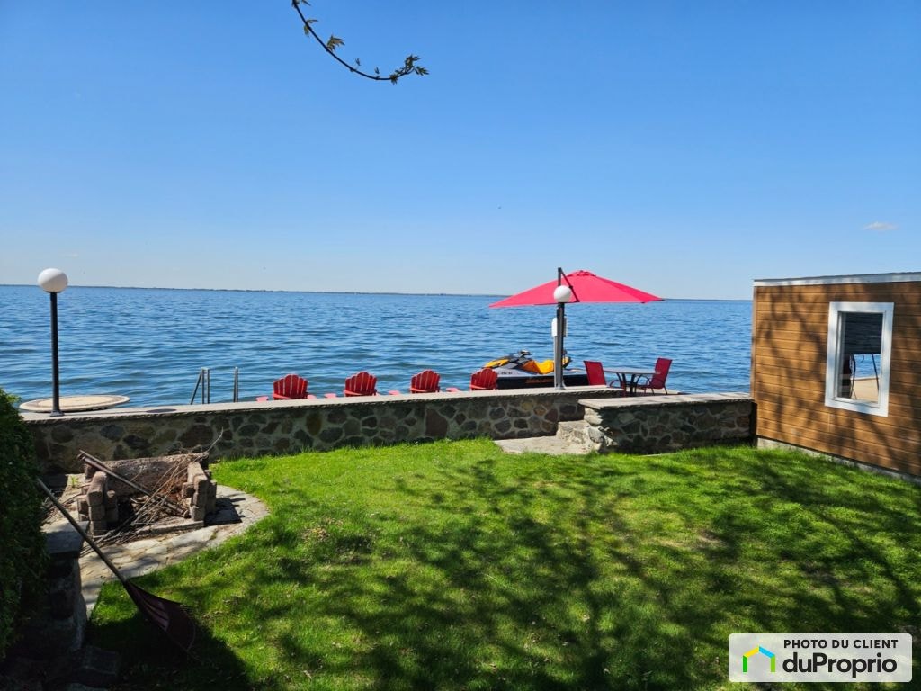 $925,000 - Bi-Level for sale in Ste-Barbe — photo 1