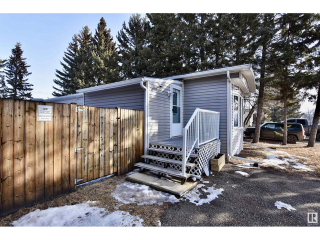 5238 54 AV St. Paul Town, Alberta in Houses for Sale in Edmonton - Image 2