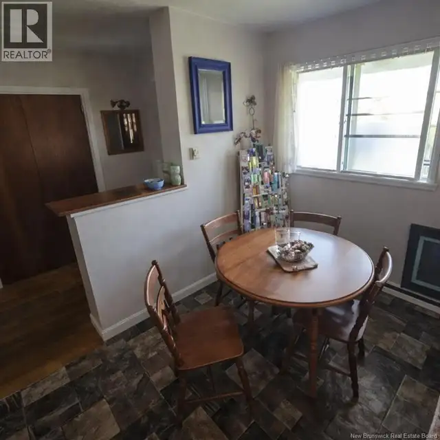 402 Varrily Street Bathurst, New Brunswick in Houses for Sale in Bathurst - Image 6