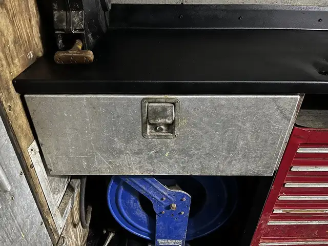 2005 Morgan Olson Workhorse 14 Foot Step Van with Shelving in Heavy Trucks in City of Montréal - Image 34