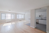 Akelius one bedroom apartment for rent. Located near Sherbrooke in the Downtown - McGill neighborhoo... (image 1)