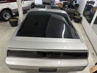 ALL TRADES WELCOME!! OPERATING BY APPOINTMENT GORGEOUS 1985 Trans Am Firebird 5.0L carbureted V8 T-T... (image 5)