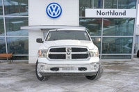 2019 Ram 1500 Classic ST Bright White Clearcoat HEMI 5.7L V8 VVT 8-Speed Automatic 4WD, Diesel Gray/... (image 1)