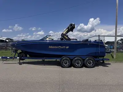 Welcome to Wizard Lake Marine - Calmar! Boat: MASTERCRAFT XT24 2025 Mastercraft XT24