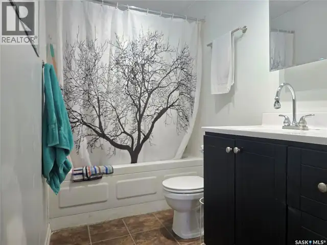 105 Larch STREET Caronport, Saskatchewan in Houses for Sale in Moose Jaw - Image 27