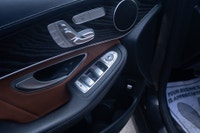KEY FEATURES: KEYLESS ENTRY, PUSH BUTTON START, REARVIEW CAMERA, FRONT AND REAR PARKING SENSORS, BLI... (image 9)