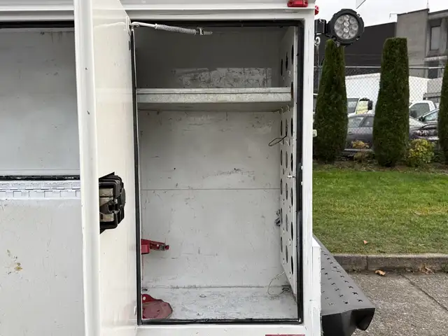 2013 Ram 3500 4X4 Service Truck in Heavy Trucks in Delta/Surrey/Langley - Image 19