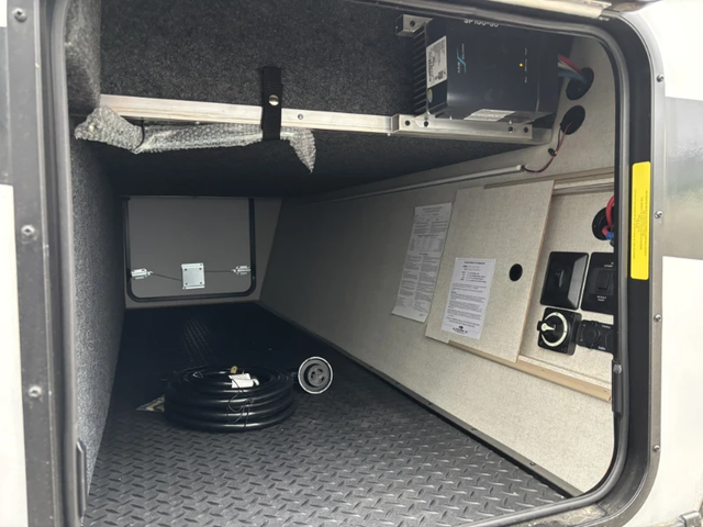 2026 OUTDOORS RV CREEK SIDE 17CE in Travel Trailers & Campers in Kelowna - Image 11