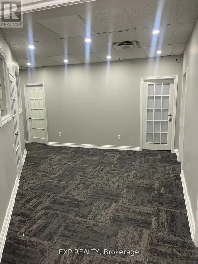 17 - 4370 STEELES AVENUE Vaughan (Steeles West Industrial), Onta in Commercial & Office Space for Rent in Markham / York Region - Image 5