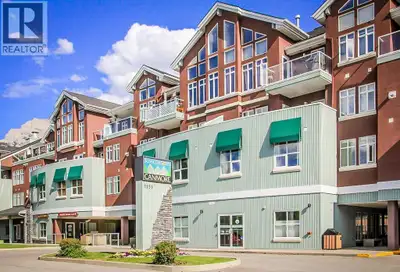 Experience the beauty of mountain living without the responsibility of full-time commitment. This fo...