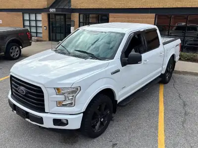 2017 FORD F-150 XLT SUPERCREW 4X4 ECOBOOST 3.5L TWIN TURBO V6 CLEAN CARFAX ABSOLUTELY GORGEOUS BRAND...