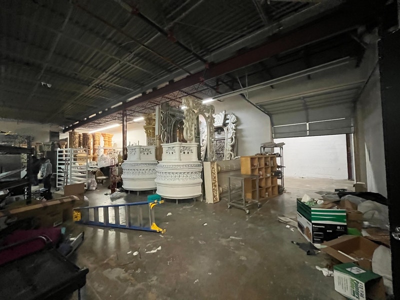 3,500 sqft semiprivate warehouse for rent in Scarborough Commercial