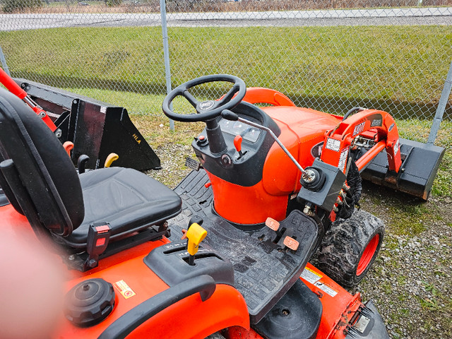 Used 2015 CS2410 Tractor, Loader and Mower in Other in Hamilton - Image 3