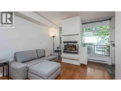 Spacious 2 bed plus den, 3 bath townhouse offering 1420 sqft of comfortable living in the heart of C...