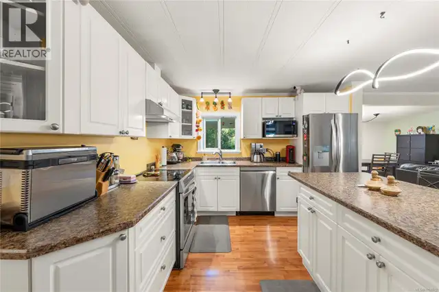 21 7071 Lantzville Rd Lantzville, British Columbia in Houses for Sale in Victoria - Image 7