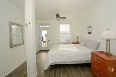 BEAUTIFUL 3 1/2 IN HOCHELAGA WITH AC- FURNISHED - METRO JOLIETTE
