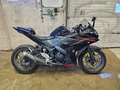 2015 Yamaha R3 Motorcycle Selling this motorcycle as a project bike. It was stolen and recovered. Th...