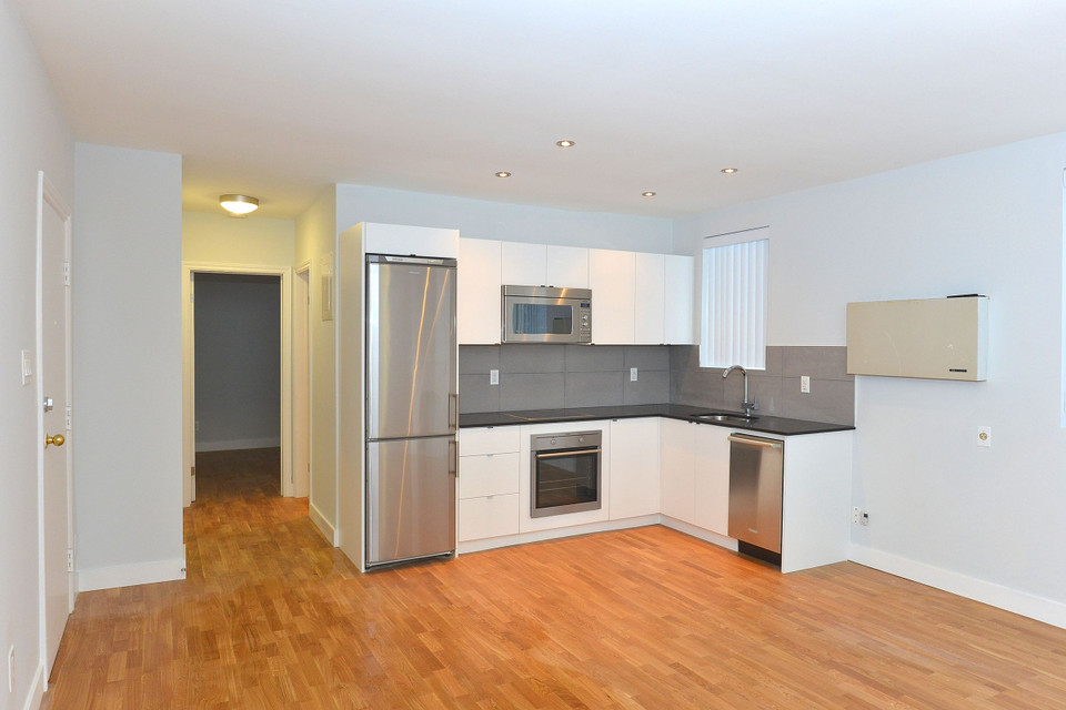 Renovated one bedroom, Church and Wellesley - ID 1030 in Long Term Rentals in City of Toronto
