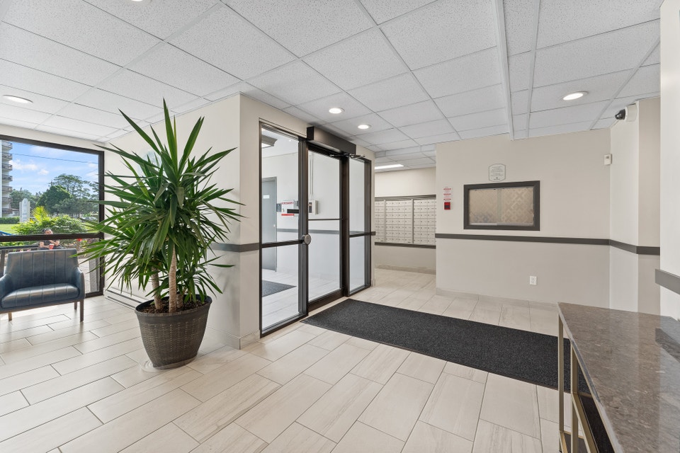 Royal Tower Apartments - 2 Bedroom, 1 Bath Apartment for Rent - 5