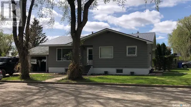202 3rd AVENUE W Canora, Saskatchewan62863771463682122