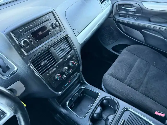 2018 DODGE Grand Caravan SXT in Cars & Trucks in Laval / North Shore - Image 11