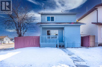 3 whitworth Way NE Calgary, Alberta