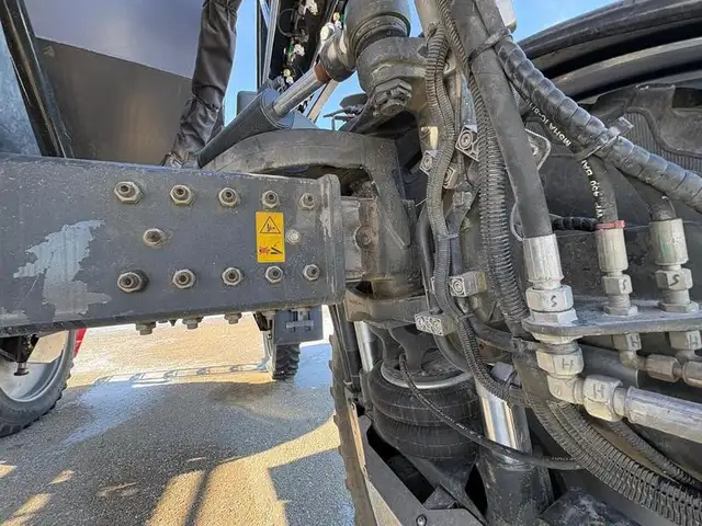 2022 HORSCH LEEB 6.300VL SPRAYER in Farming Equipment in Winkler - Image 14