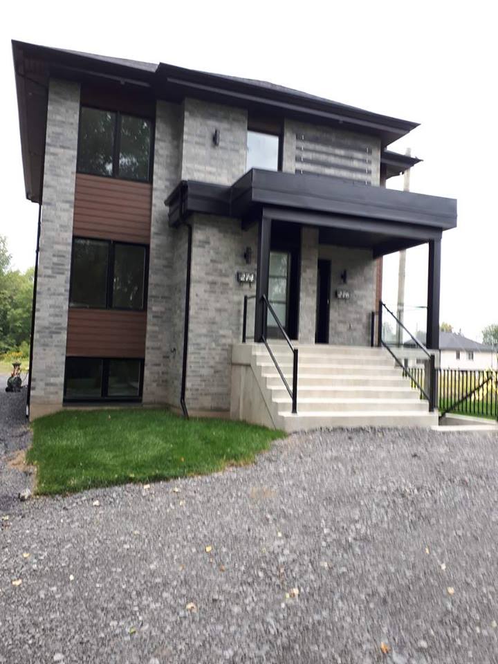 274 Rue Jacques-Cartier Sud — photo 1