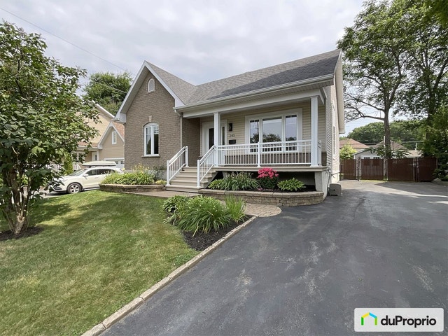 $519,900 - Bungalow for sale in Drummondville (Drummondville) — photo 1