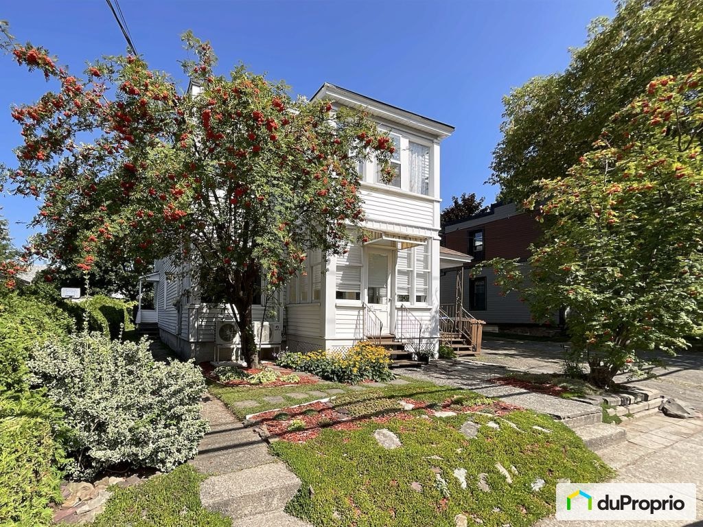$725,000 - Quadruplex for sale in Granby — photo 1