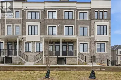 Welcome to this bright and modern townhouse in one of Waterdown’s most sought-after communities. Bui...