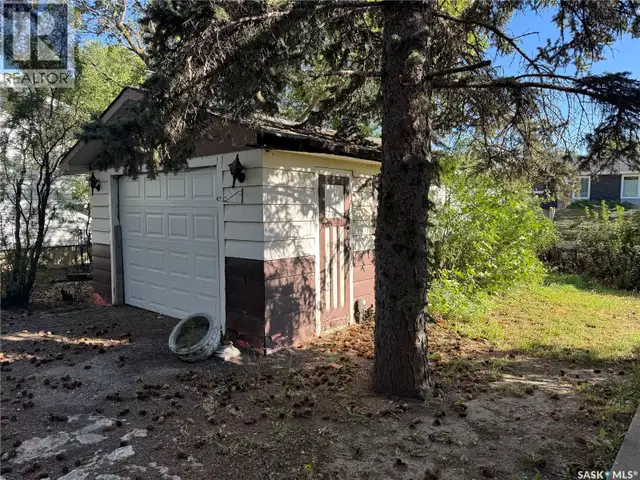 38 Kasper CRESCENT Assiniboia, Saskatchewan in Houses for Sale in Moose Jaw - Image 4