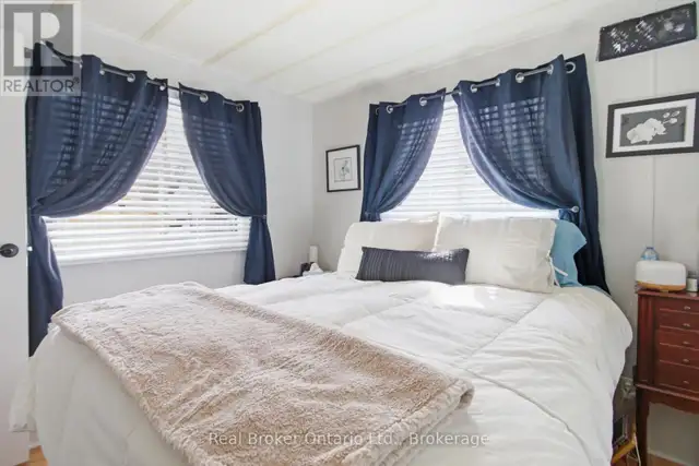 428 PINE PASS Centre Wellington, Ontario in Houses for Sale in Oakville / Halton Region - Image 29